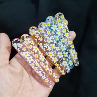 Kẹp mỏ vịt nhựa cứng in hoa màu trong 8cm