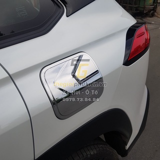 Ốp nắp bình xăng mạ Crom xe Toyota Corolla Cross