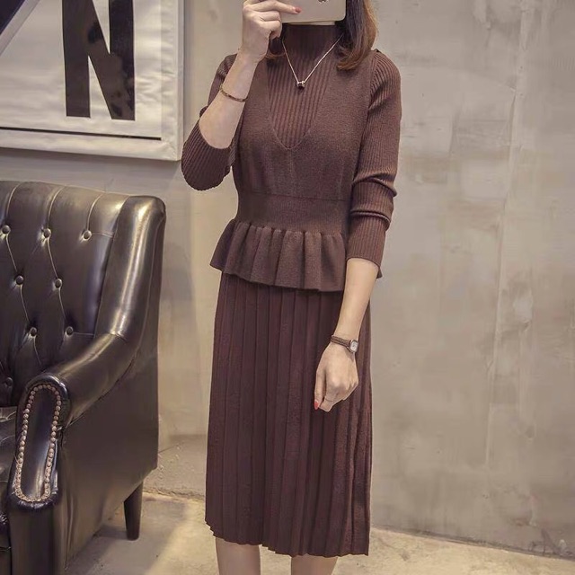 Sét váy len và áo peplum