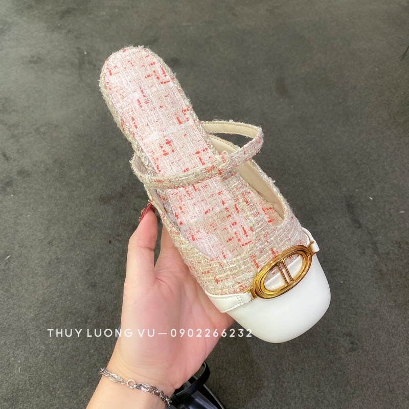 Dép bệt Charles and Keith hai màu