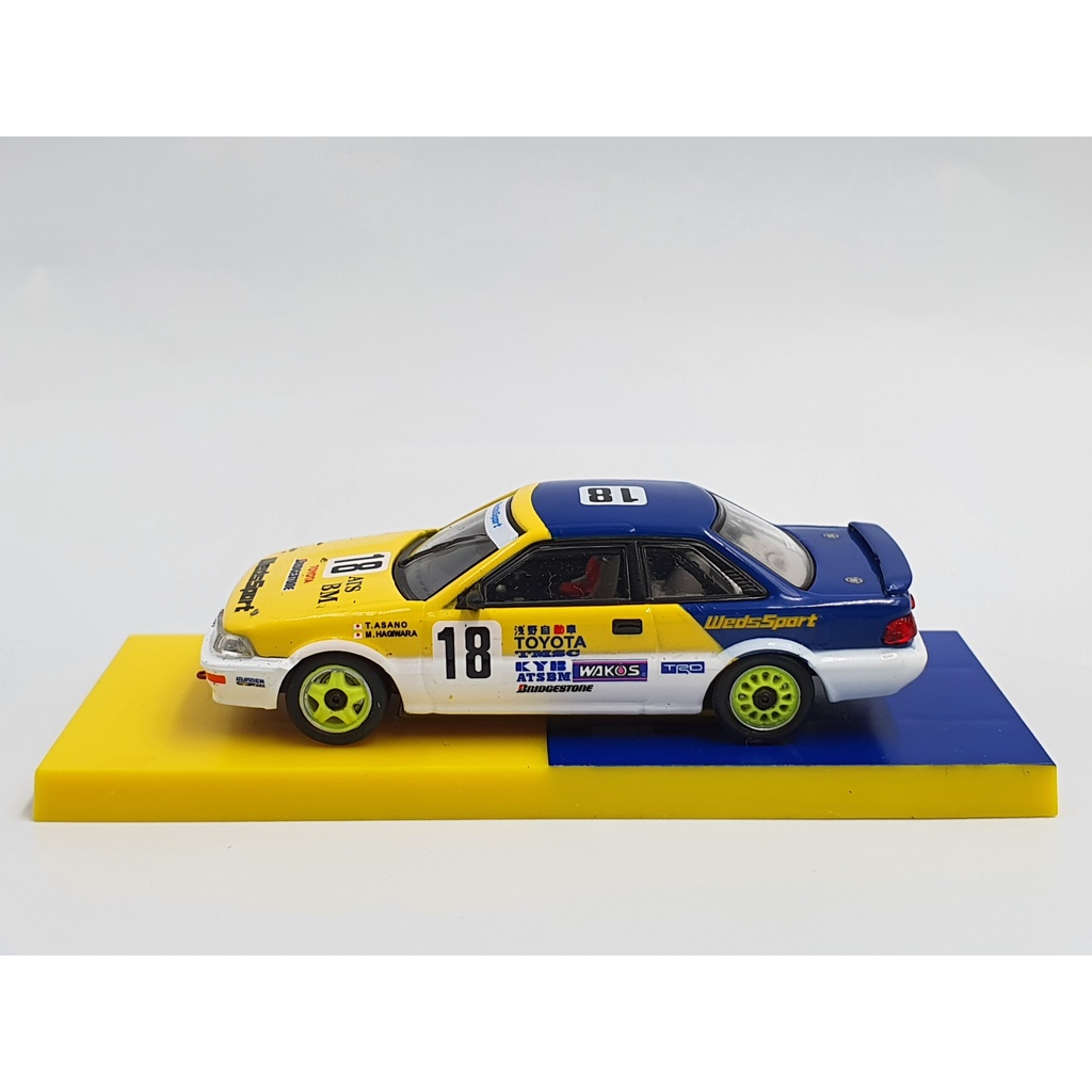 Xe Mô Hình Toyota Corolla Levin AE92 JTC 1993 1:64 Tarmac Works (Vàng Xanh)