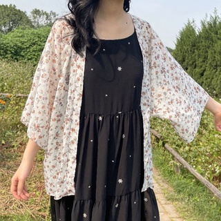 Kimono trắng hoa tím nâu