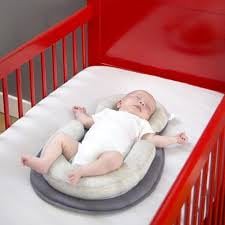 Đệm ngủ chống giật mình cho bé
