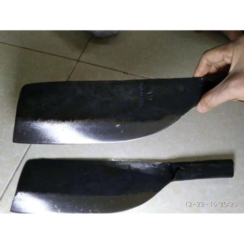 Dao chặt làng nghề Đa sỹ