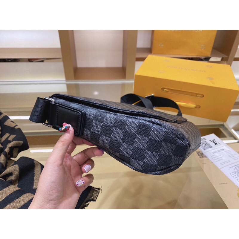 Cặp nam L.V siêu đẹp ,chất da dày dặn,size25, phom dáng chuẩn,hàng cực chất spsl | BigBuy360 - bigbuy360.vn