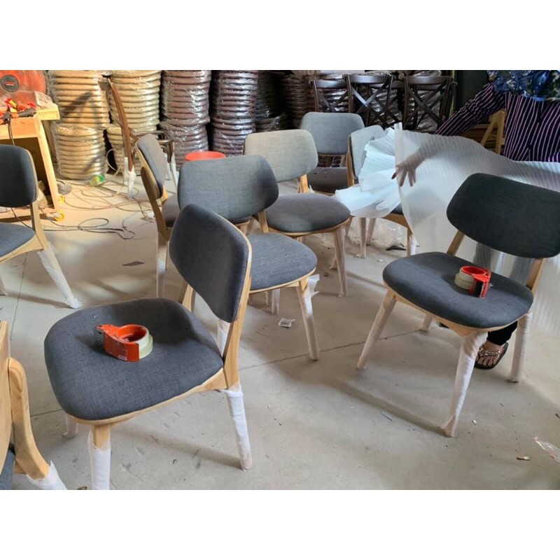 Bộ bàn ăn gỗ tự nhiên 4 ghế .