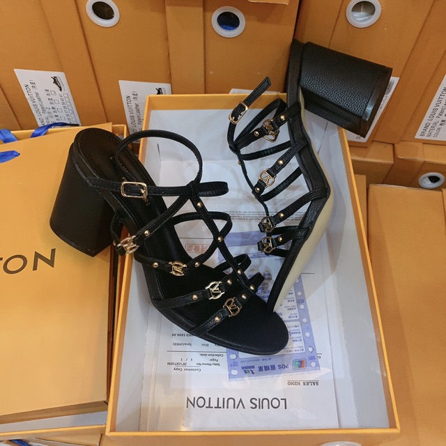 Sandal dây bản mới
