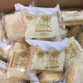 Bánh bông lan cuộn  phomai milk