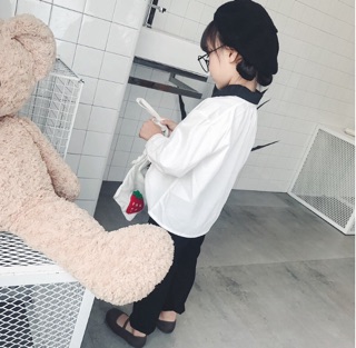 Áo sơ mi trắng bé gái