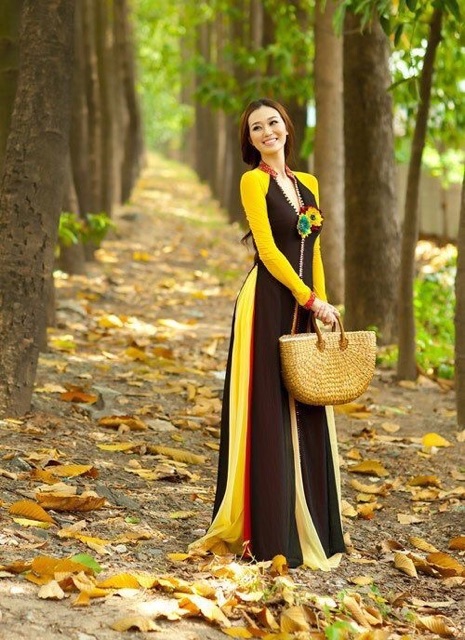 Áo dài tứ thân