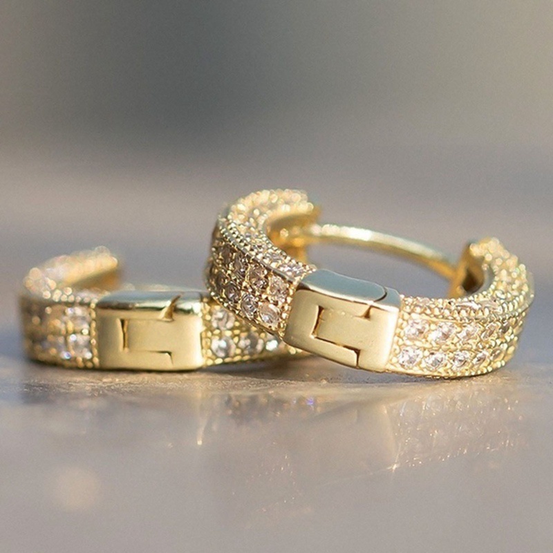 Đôi khuyên tai dáng tròn đính đá thời trang