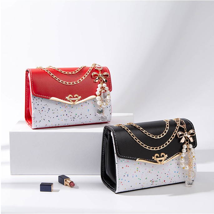 Túi Đeo Chéo T19 Khóa Trái Tim Màu Đen