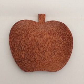 DĨA GỖ DỪA HÌNH QUẢ TÁO (20x20)cm