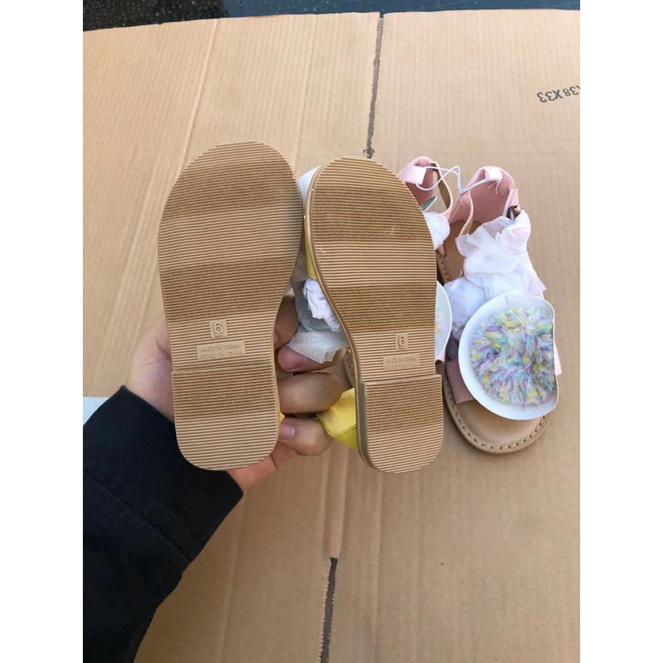 OLD NAVY sandal quả dứa và ngựa Pony vô cùng đáng yêu. GIÁ 149000