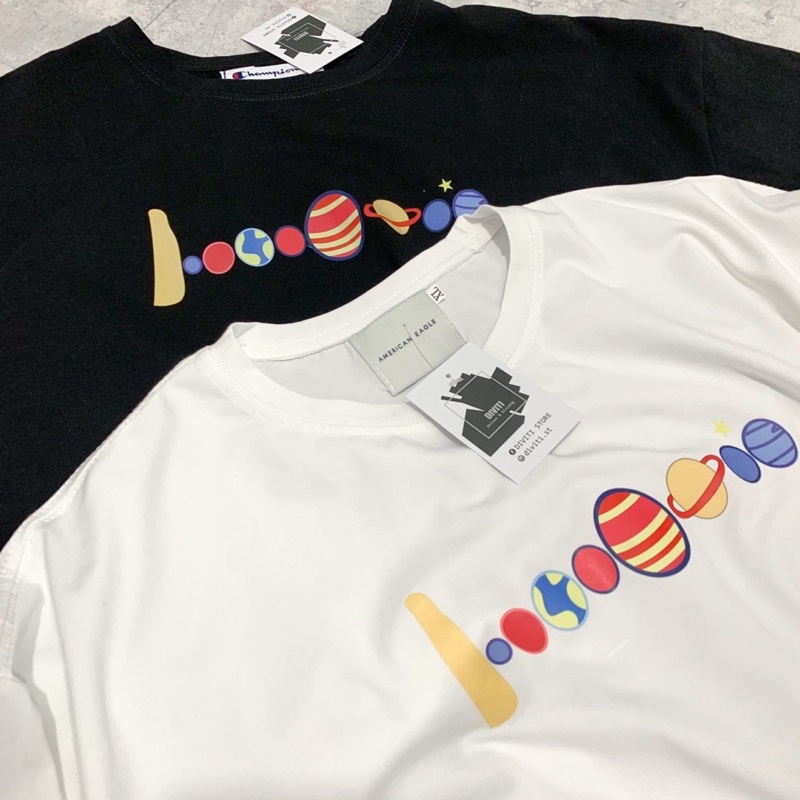 Áo thun form rộng vũ trụ