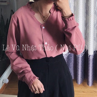 Áo cổ V neck bèo .