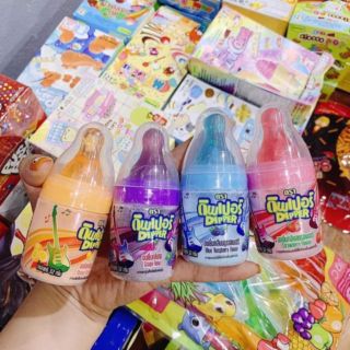 Kẹo mút bình sữa cho bé