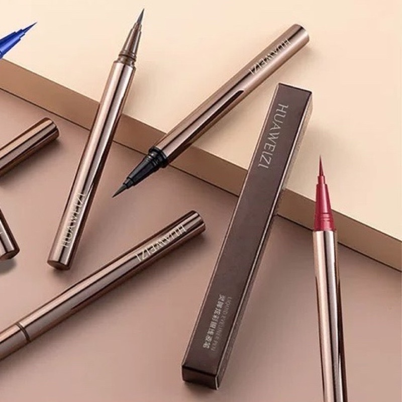 Bút Kẻ Mắt Nước Chống Trôi The First Pen Eyeliner