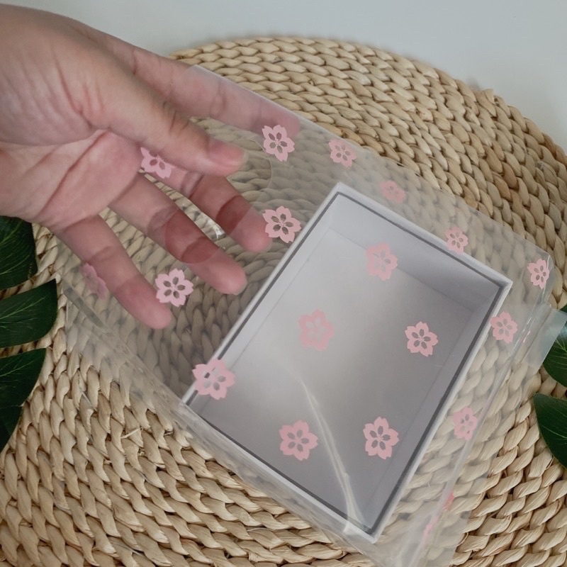 Túi trong hoa đào