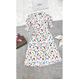 VÁY TRẮNG VẢY SƠN CỔ V