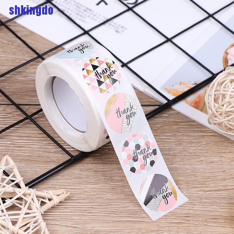 Cuộn 500 Miếng Dán Niêm Phong Trang Trí Màu Hồng Kẻ Sọc Caro