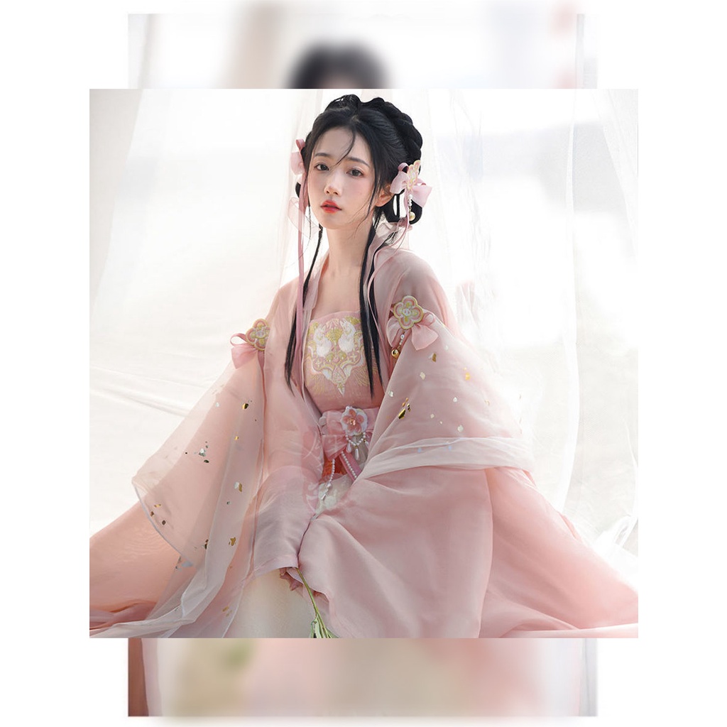 Hán phục Đông Nguyệt Đường - Tiếu Xuân Phong