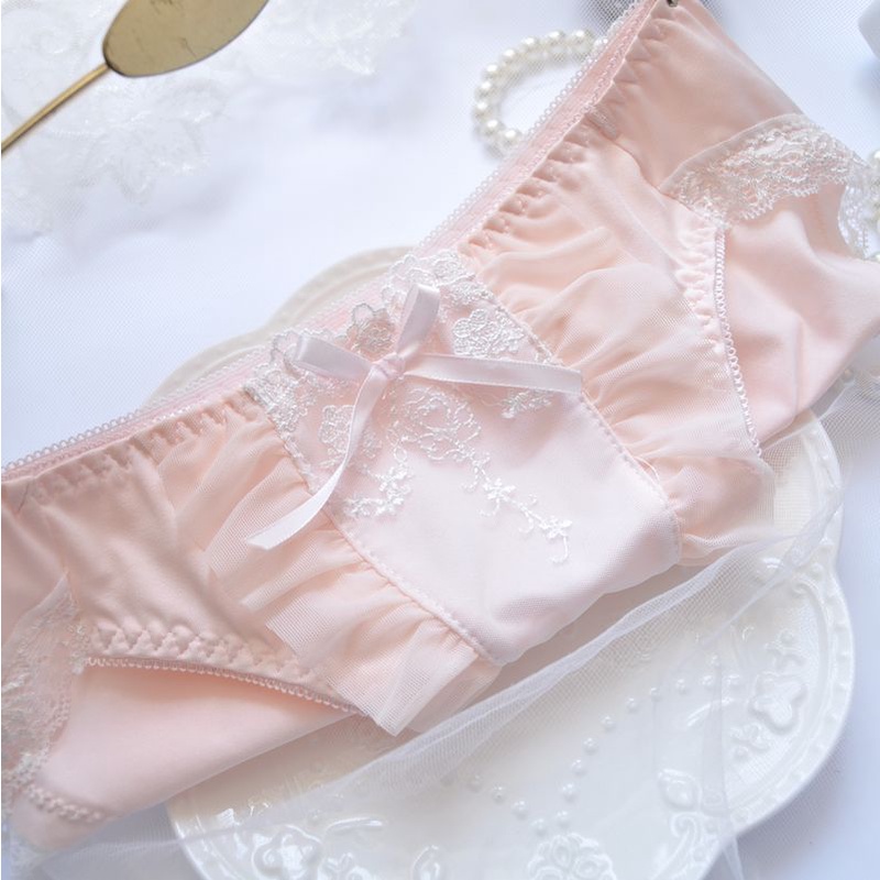 Quần Lót Tam Giác Vải Lụa Sữa Hai Màu Thêu Họa Tiết Kiểu Nhật Bản Dễ Thương Cho Bạn Gái