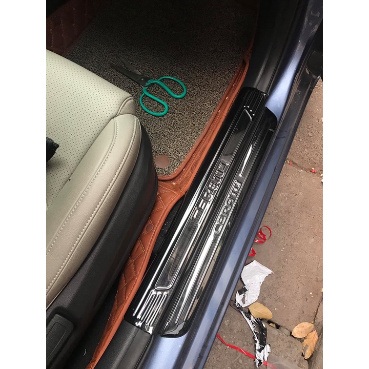 ốp bậc trong titan Cerato 2019 2020 2021 2022