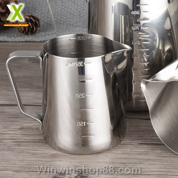 Ca đánh sữa inox có vạch chia 350ml phụ kiện tạo hình Cappuccino, Latte hay Macchiatto Asam