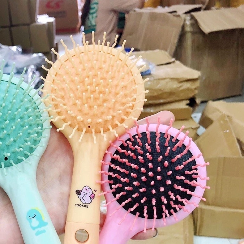 Lược gai massage gỡ gối tóc mini cầm tay kèm gương 2 trong 1 in hình siêu cute nhiều màu dể thương cho nữ LMSG047