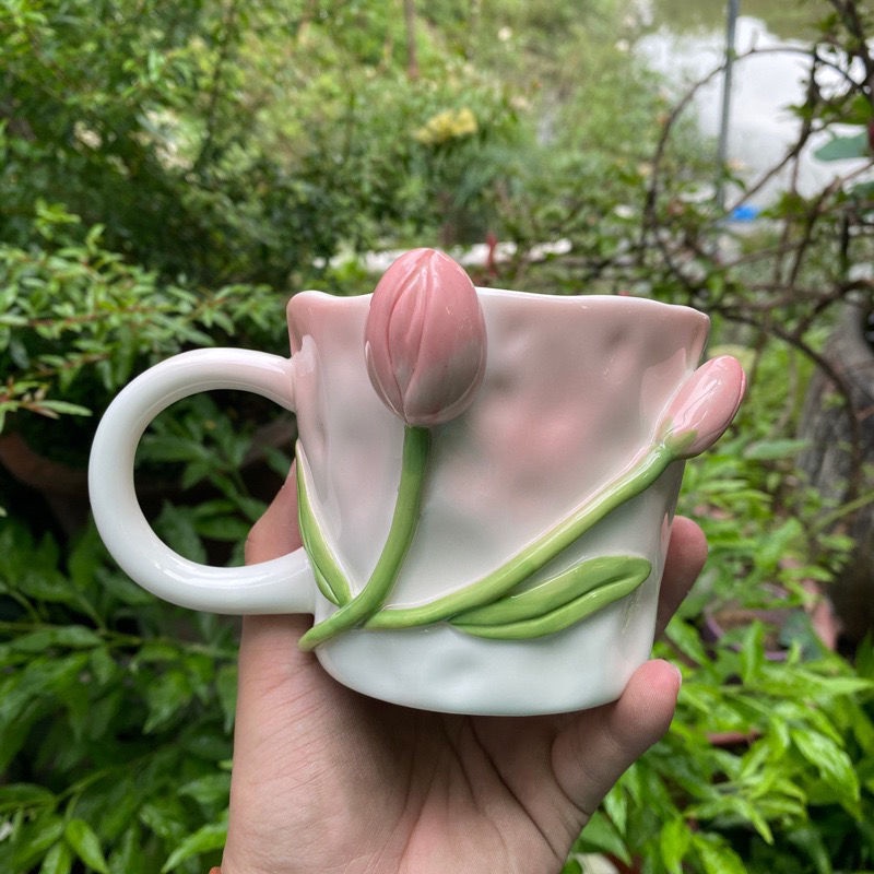 Hàng Có Sẵn Cốc Uống Nước Gốm Sứ Dập Nổi Hình Hoa Tulip Có Nắp Đậy