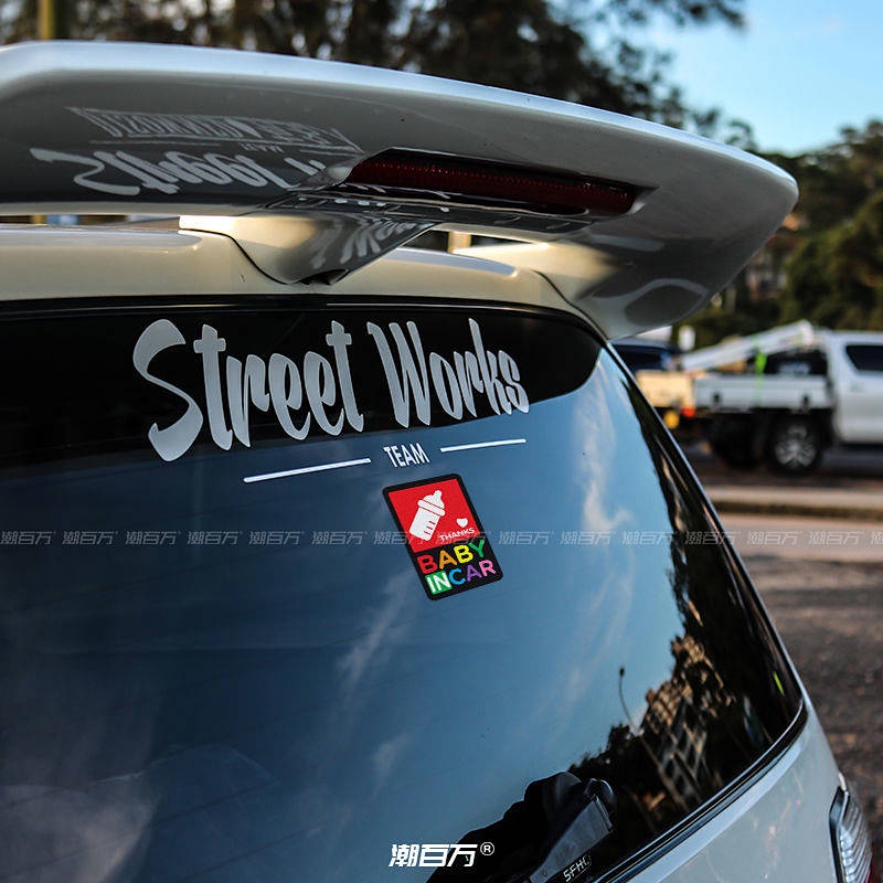 Miếng dán trên thân xe hơi chữ Baby In Car phản quang sáng tạo dễ thương cảnh báo an toàn Ke2f