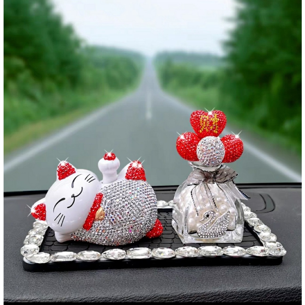 Mèo Thần Tài Vẫy Tay Trang Trí ô tô