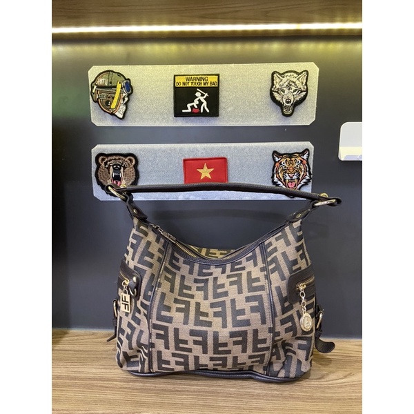 Túi si vải bố dáng Fendi