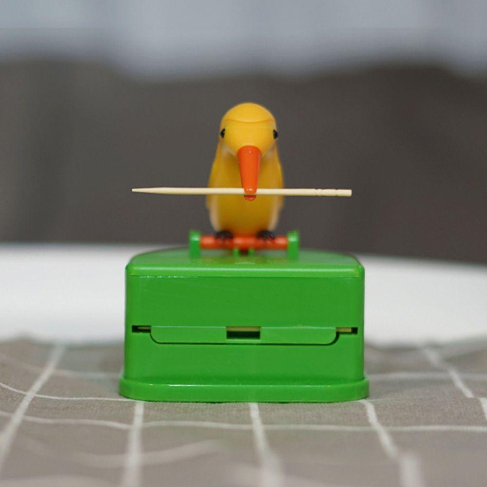 Hộp Đựng Tăm Xỉa Răng Tự Động Bằng Nhựa Dễ Thương