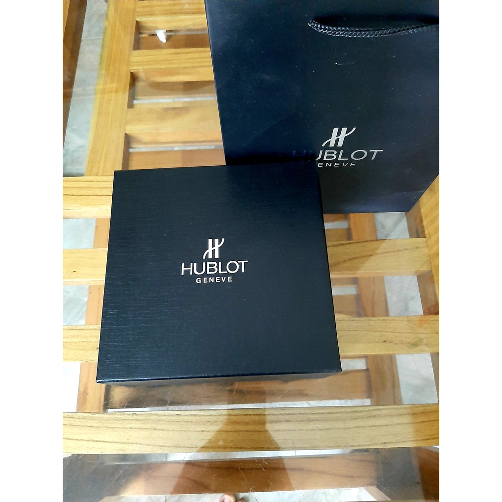 Hộp Đồng Hồ Hublot Kính Cao Cấp, Đầy Đủ Túi Xách, Thẻ, Hộp Sổ