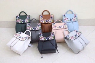 [NHẬP WBSFREE GIẢM 15%] Balo thêu Charles  Keith