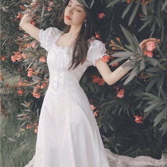 ĐẦM MAXI TRẮNG ĐAN NGỰC DỄ THƯƠNG