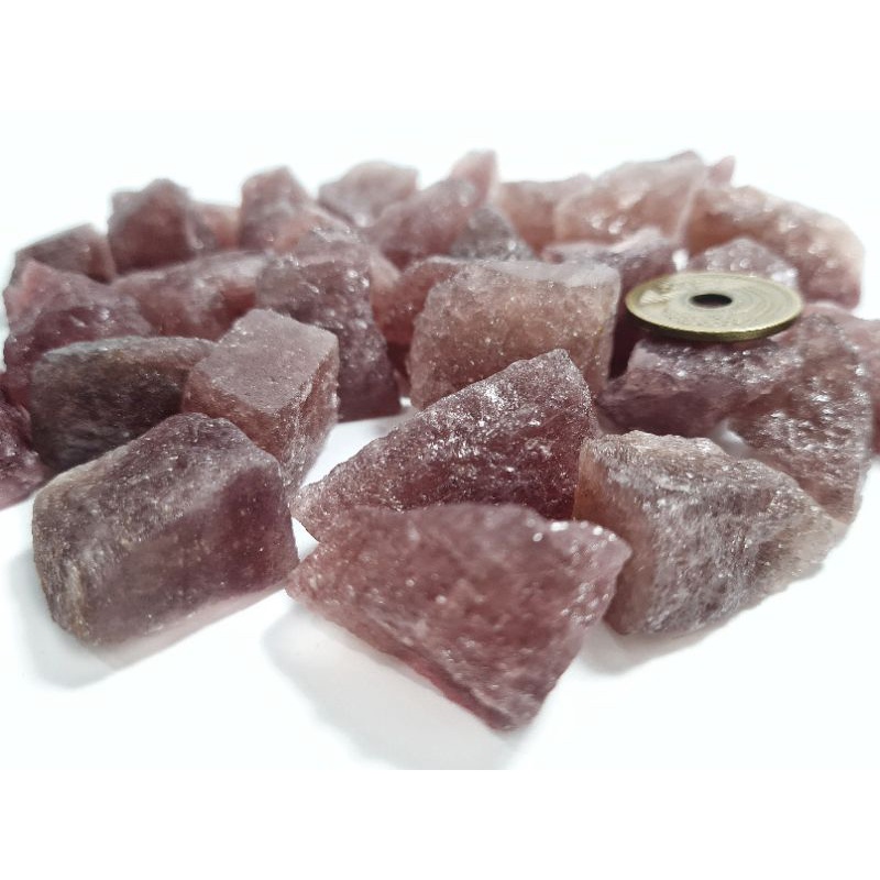 Strawberry quartz thô tự nhiên có 2 kích cỡ dùng cho bói bài Tarot, Reiki, Handmade, phong thủy...