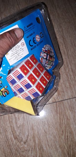 Rubik 3*3 hình quốc kỳ Bằng nhựa rất đẹp