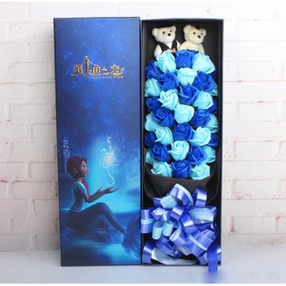 Hoa hồng sáp thơm hộp 33 bông kèm gấu