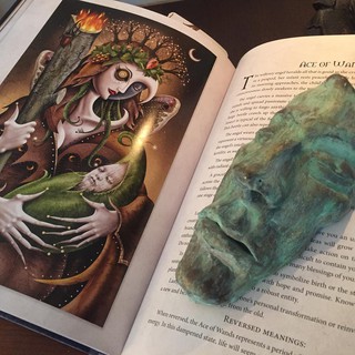 Bài Deviant Moon Tarot B
