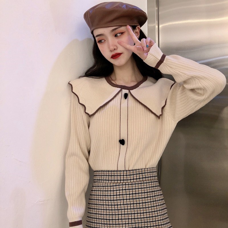 Áo Sweater cổ lá sen màu sắc trẻ trung xinh xắn dành cho nữ