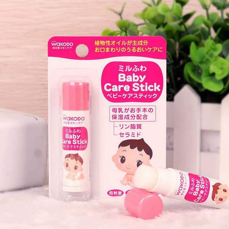 Son dưỡng môi cho bé sơ sinh Wakodo Nhật Bản dưỡng ẩm tự nhiên cho môi khô và nẻ