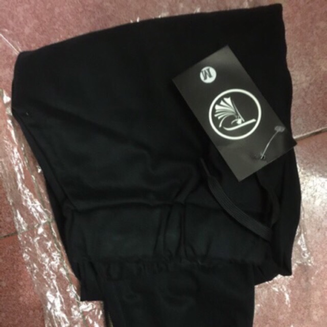 Combo 1 quần jogger nam có khoá zip và 2 đôi tất Hàn Quốc chống hôi chân