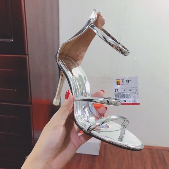 Sandal Bích Phương - " Bùa Yêu"