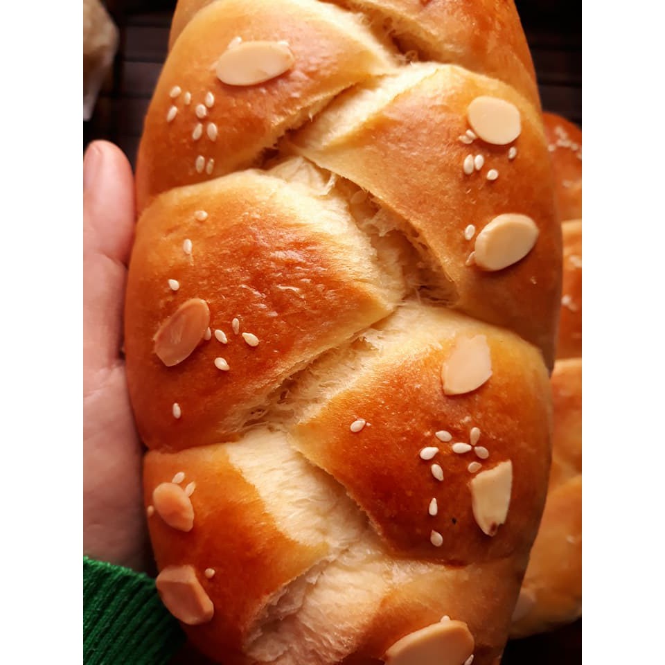 Bánh mỳ hoa cúc