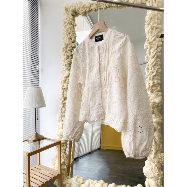 Áo kiểu ren tay dài MAISY TOP