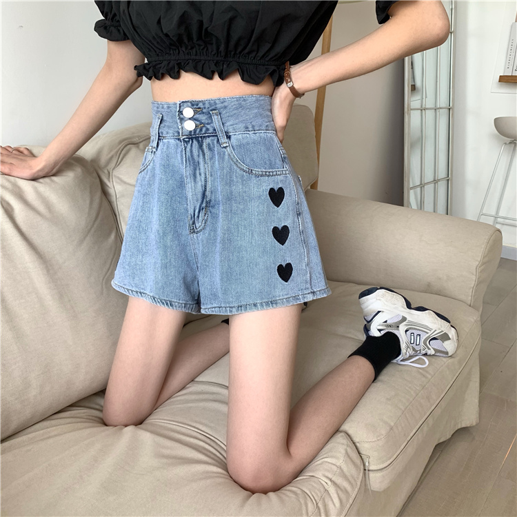 Quần Short Denim Nữ Lưng Cao Thêu Hình Trái Tim