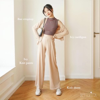 Bộ quần len mỏng và áo sát nách
